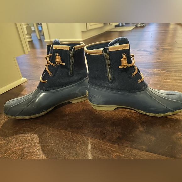 Sperry Navy and Tan Duck Boots - Picture 3 of 6